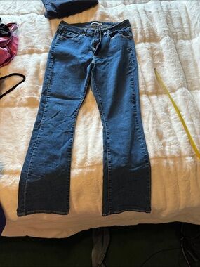 Levis high rise bootcut Dark Blue  Jeans